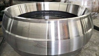 大型铸钢件在铸造前需要做的是？