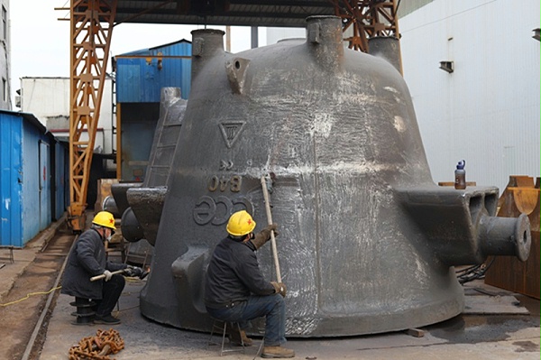 迈拓渣罐打磨 (1)