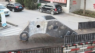 今天铸钢件厂家来讲解铸钢件的后期清理需要注意的事项