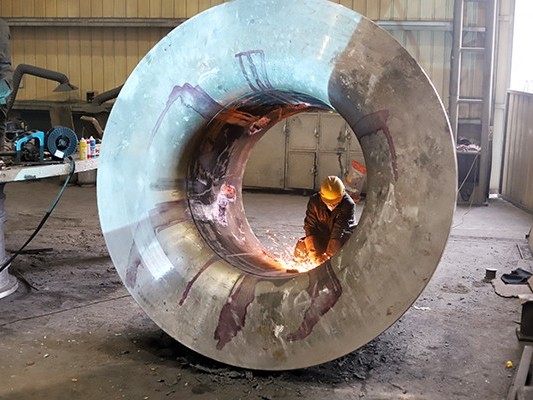 厂家对大型铸钢件的修复采用什么焊接？