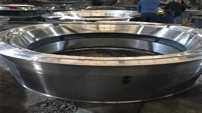 避免产生裂纹大型铸钢件铸造厂家怎么做？