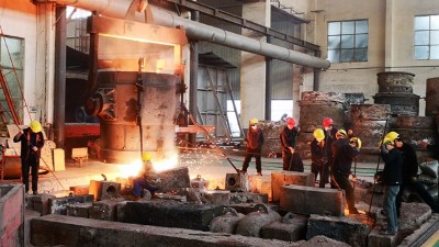 铸钢件厂家讲解在大型铸钢件车间不安全因素是？